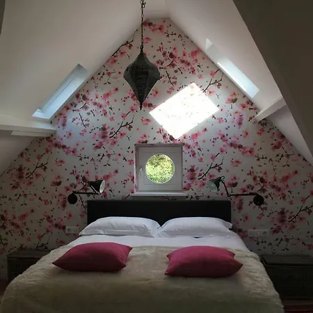 Adelaide Hotel Chimay