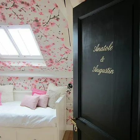 Adelaide Hotel 3*
